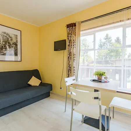 Zakatek Adeli * מיקוז'בו